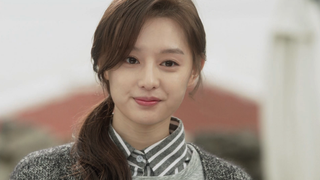 Senyum Kim Ji-won