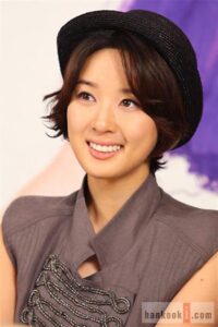 Foto Manis Lee Chung Ah