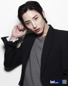 Wajah Unik Lee Soo Hyuk
