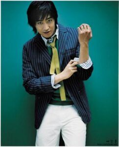 Senyum Eric