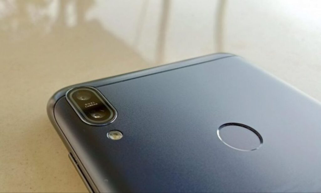 Asus Zenfone Max Pro M1