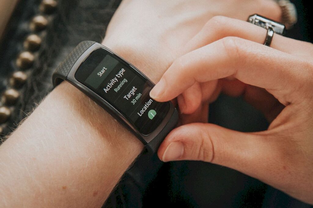Smartband Yang Cocok Jadi Teman Berolahraga