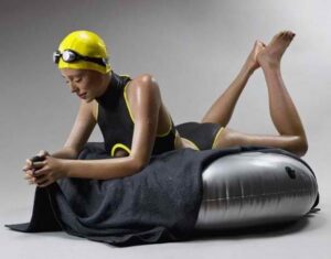Carole Feuerman Hyper Sculptor 2