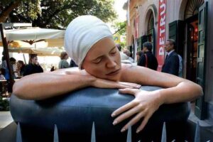 Carole Feuerman Hyper Sculptor 5