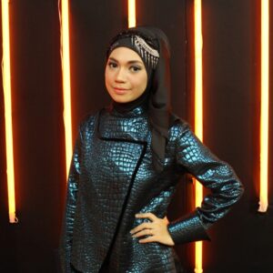 Indah Nevertari Jaket Hijau