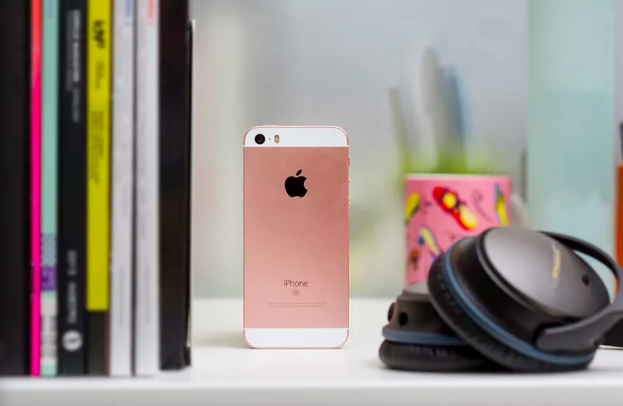iPhone SE layak dimiliki Tangan Kecil orang Indonesia